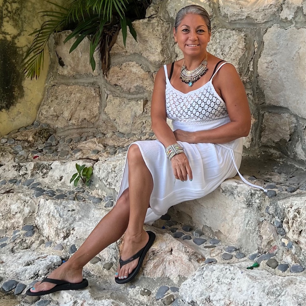 Meet your Posher, Mireya